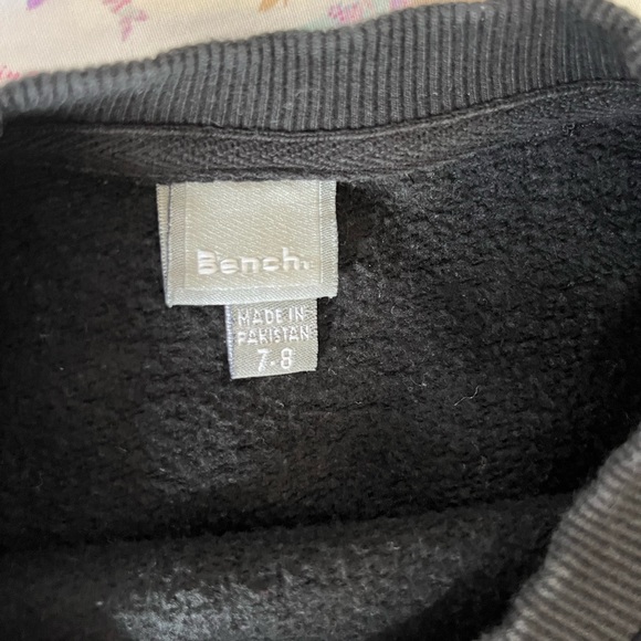 Girls Bench crop sweater - Picture 2 of 4